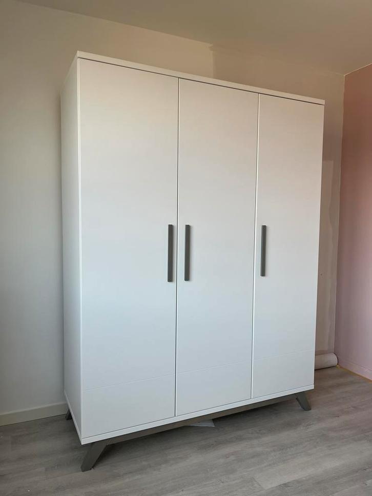 Complete babykamer BOPITA: bed, kast en commode, Kinderen en Baby's, Kinderkamer | Complete kinderkamers, Gebruikt, Jongetje of Meisje