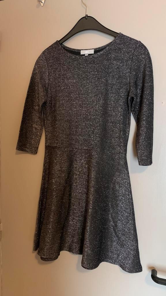 Zilveren jurk voor meisjes maat 12, Kinderen en Baby's, Kinderkleding | Maat 152, Zo goed als nieuw, Meisje, Jurk of Rok, Ophalen of Verzenden