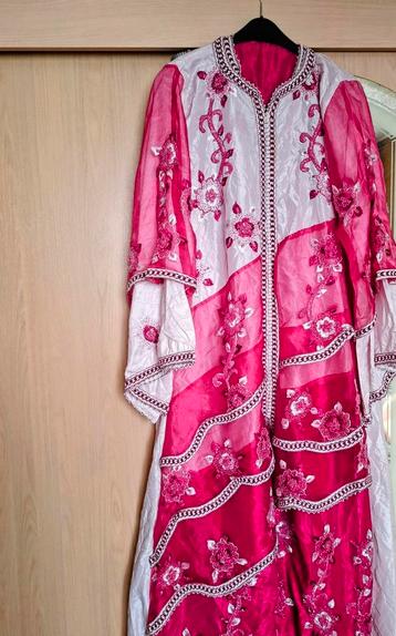 2-delige kaftan  beschikbaar voor biedingen