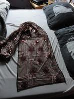 Mooie sjaal van Shengyashidi, heel weinig gedragen, Vêtements | Femmes, Bonnets, Écharpes & Gants, Comme neuf, Shengyashidi, Enlèvement ou Envoi