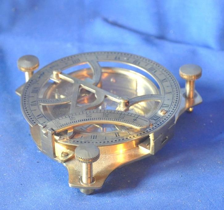 superbe boussole cadran solaire en laiton west london, Antiek en Kunst, Antiek | Gereedschap en Instrumenten, Ophalen of Verzenden