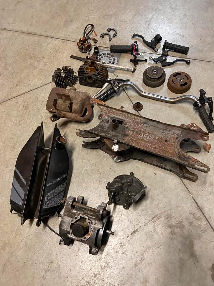 Honda camino onderdelen, Fietsen en Brommers, Brommeronderdelen | Algemeen, Zo goed als nieuw, Tank, Ophalen