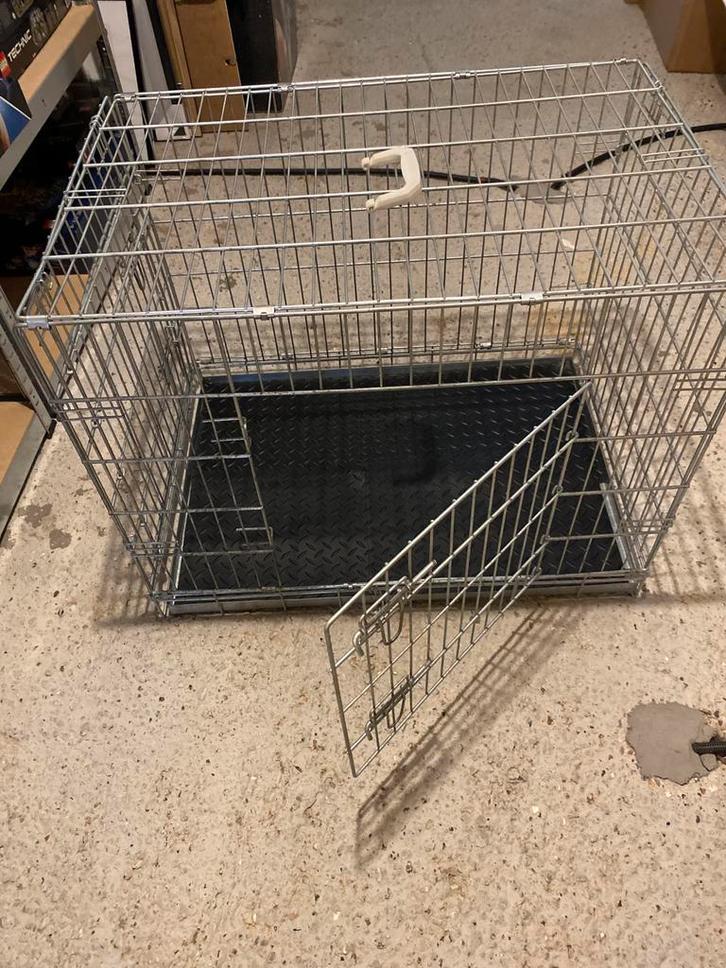 Bench medium, Dieren en Toebehoren, Hondenbenches, Zo goed als nieuw, Ophalen