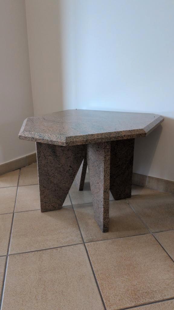Table basse en granit, Maison & Meubles, Tables | Tables d'appoint, Enlèvement