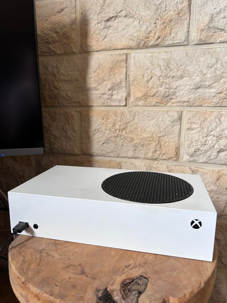 Xbox serie S et ses accesoires, Consoles de jeu & Jeux vidéo, Consoles de jeu | Xbox Series X & S, Enlèvement, Comme neuf