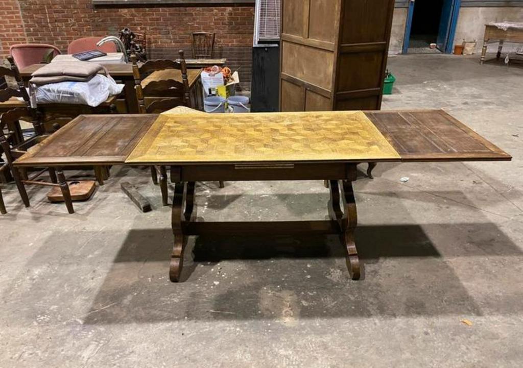 Table ancienne en bois à motif à chevrons, Enlèvement