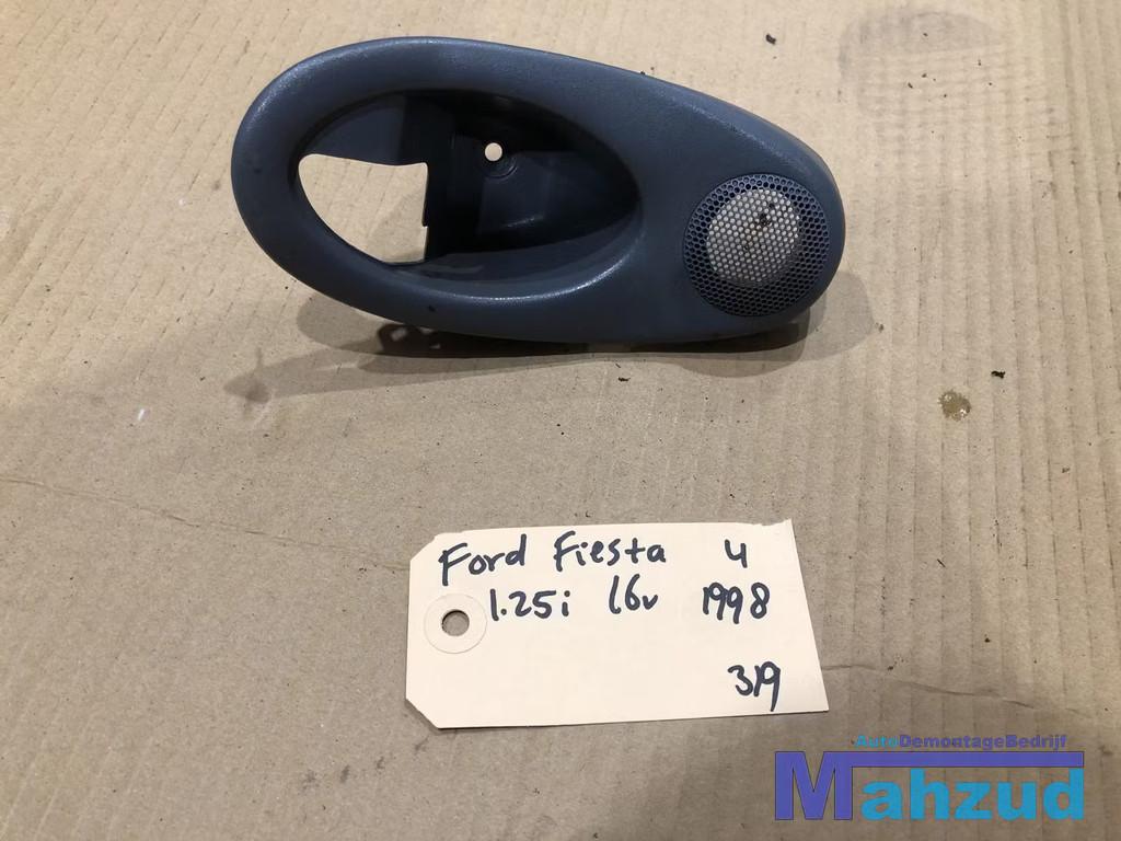 FORD FIESTA 4 Rechts speaker deur hendel kap 96FGA22621BDW, Auto-onderdelen, Gebruikt, Info@ford.com, Ford, Ford Motor Company