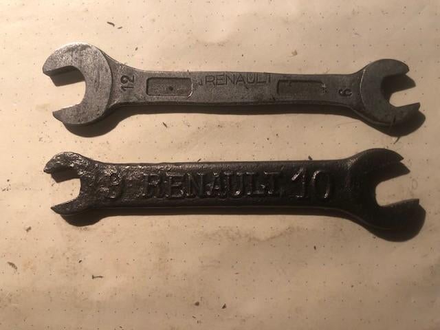 2 clés plates pour old car Renault, Enlèvement ou Envoi, Utilisé