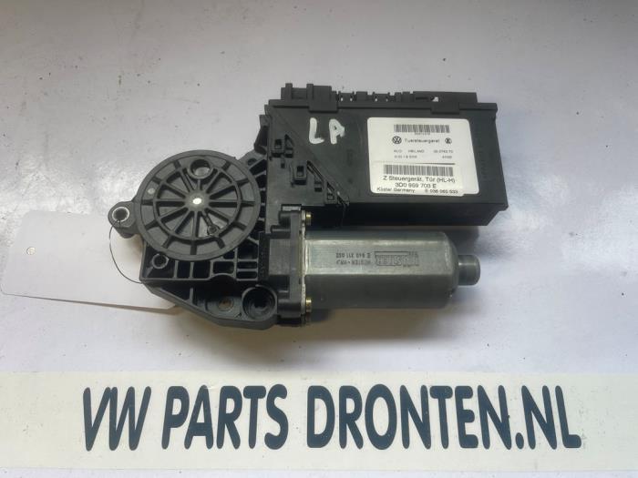 Raammotor Portier van een Volkswagen Phaeton, Auto-onderdelen, Carrosserie, Volkswagen, Gebruikt, 3 maanden garantie, Ophalen of Verzenden