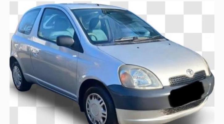 Toyota Yaris silver 1.0, Autos, Toyota, Particulier, Yaris, Essence, Euro 3, Autre carrosserie, 3 portes, Boîte manuelle, Argent ou Gris