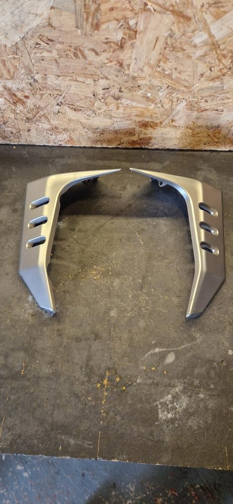 Originele radiatorscoops Kawasaki Z1000 en Z750 van 2003 tot, Motoren, Onderdelen | Kawasaki, Verzenden