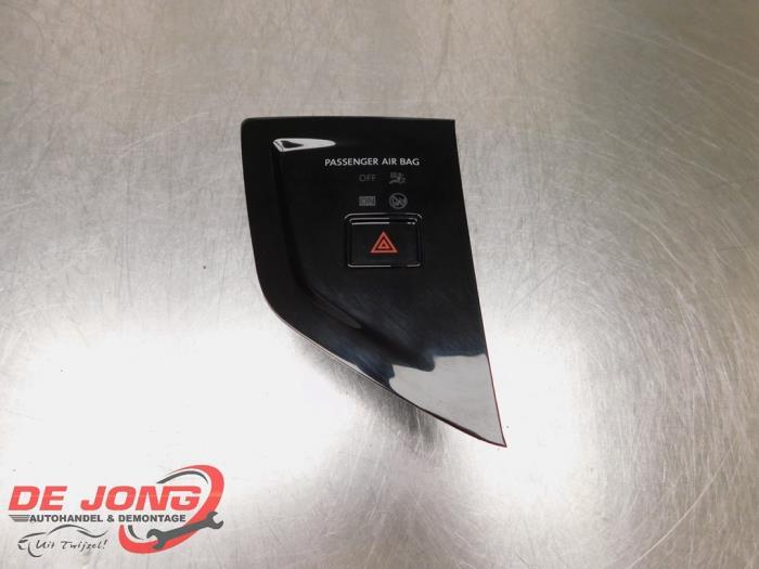 Commutateur éclairage d'urgence d'un Volkswagen Polo, Volkswagen, -, 3 mois de garantie, Utilisé