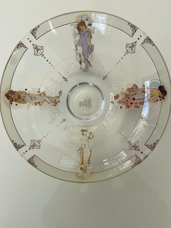 Grote porseleinen schaal van GOEBEL, gedecoreerd door MUCHA, Antiquités & Art, Antiquités | Miroirs, Moins de 50 cm, Moins de 100 cm