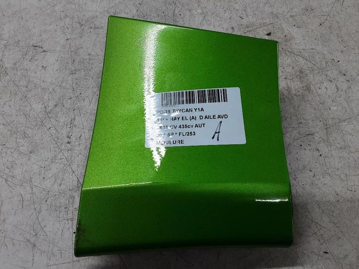 DIVERS MOULURE Porsche Taycan (Y1A) (9J1854522), Autos : Pièces & Accessoires, Autres pièces automobiles, Porsche, Utilisé