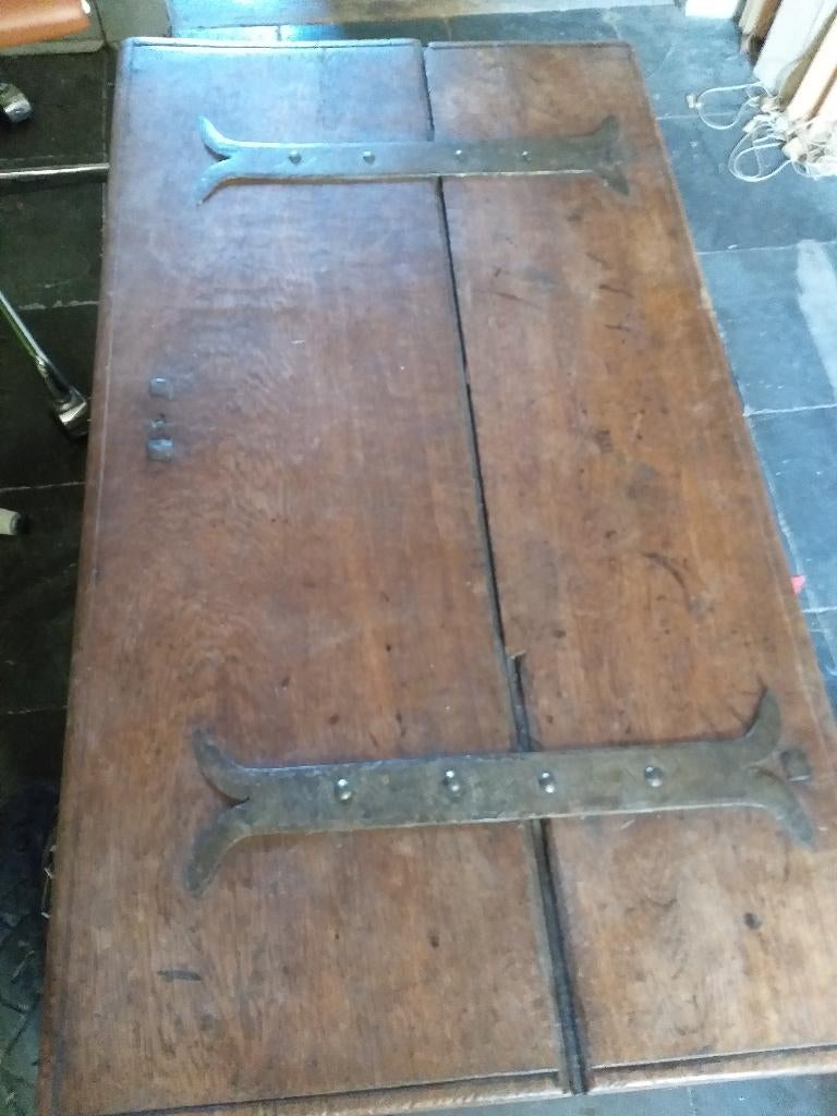 grand coffre chêne, Enlèvement