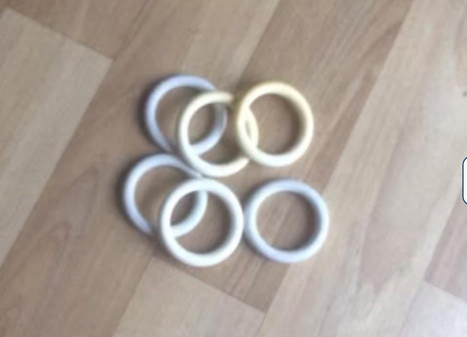 6 ANNEAUX POUR RIDEAUX, Enlèvement ou Envoi, Comme neuf