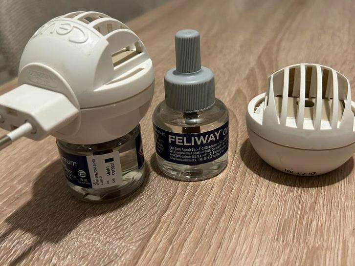Feliway Optimum met 2 verdampers + 2 navullingen te koop., Dieren en Toebehoren, Katten-accessoires, Zo goed als nieuw, Ophalen