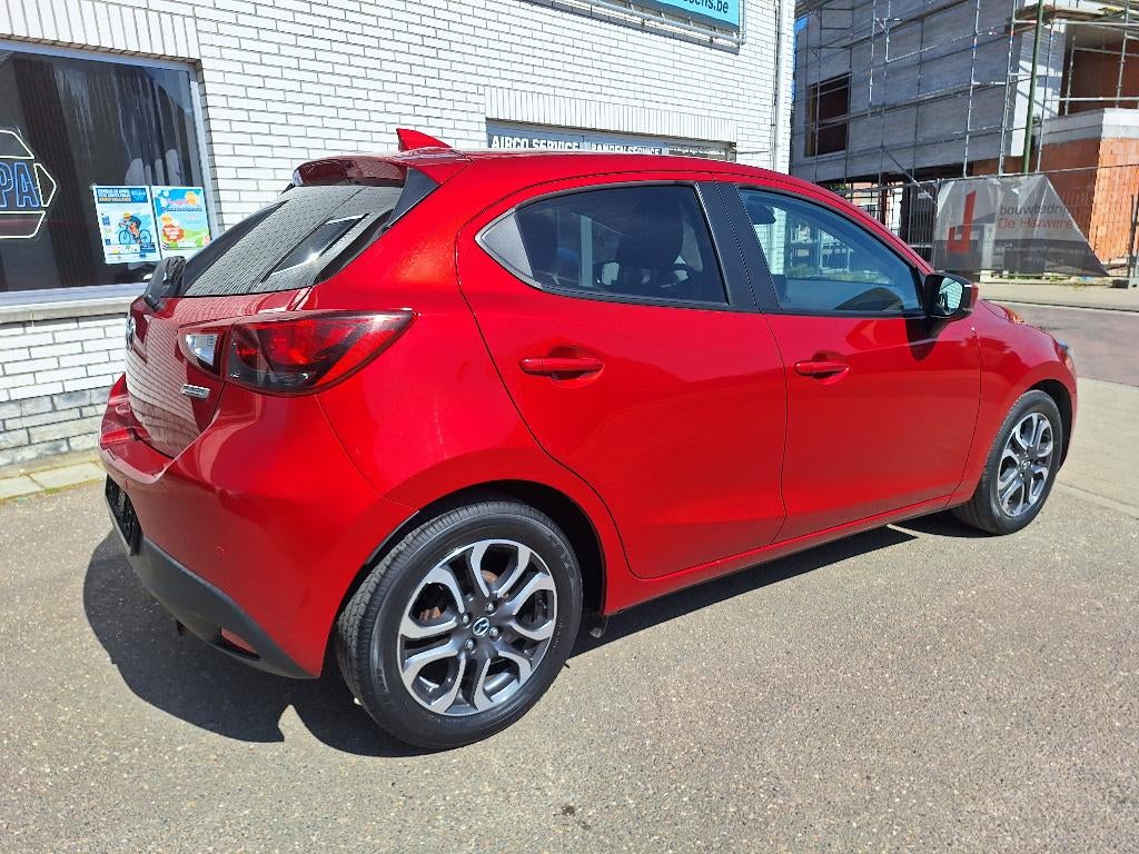 Mazda2 MY2017, 5 PRT, 1,5 L, SKYACTIV-G, 90 ch, Ginza, 5 MT, Rouge, Achat, Euro 6, Entreprise