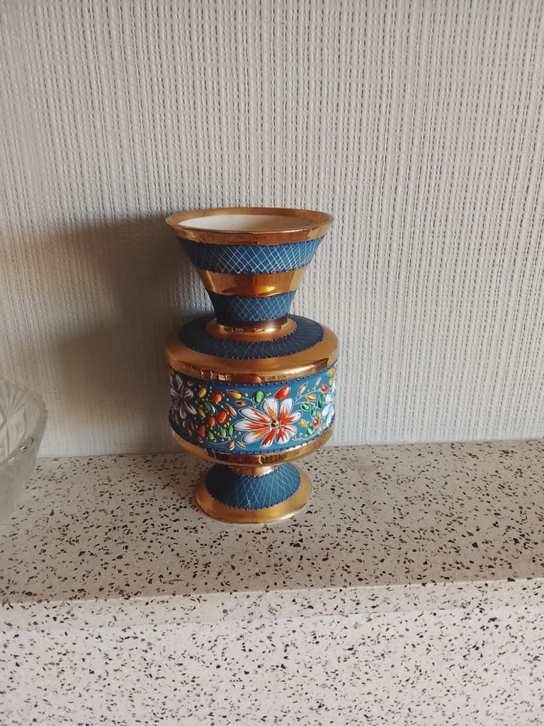 Antiek vaasje, Ophalen