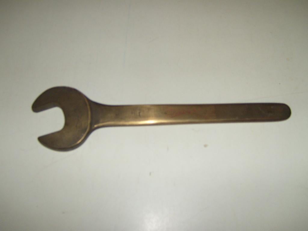 bronzen sleutel maat 32 ( vonkvrij ), Doe-het-zelf en Bouw, Gereedschap | Handgereedschap, Ophalen, Zo goed als nieuw