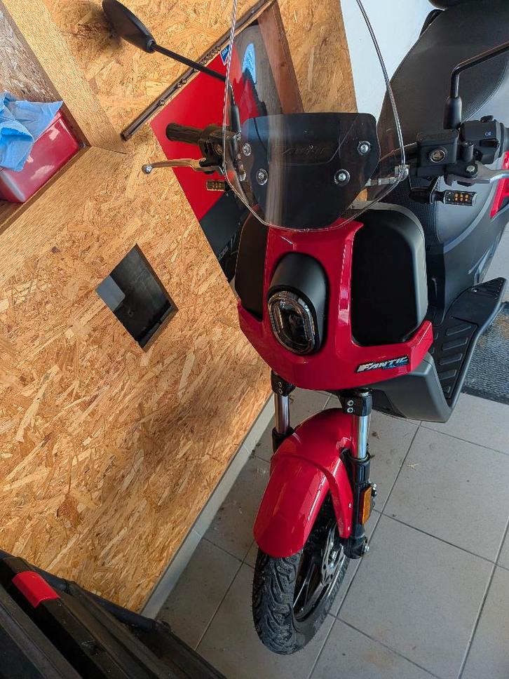 B-klasse Scooter electrisch Fantic Issimo City (45km/u), Fietsen en Brommers, Scooters | Overige merken, Zo goed als nieuw, Klasse B (45 km/u)