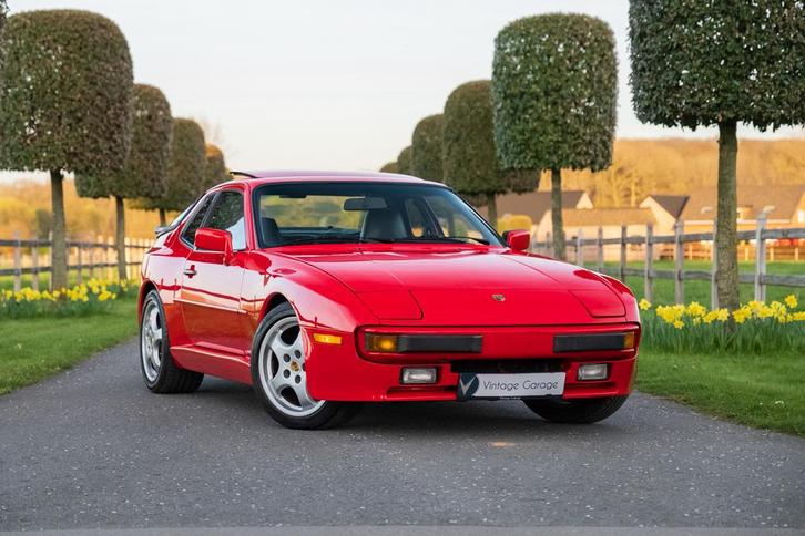Porsche 944 Targa - 1987, Autos, Porsche, Entreprise, Achat, Essence, Coupé, 2 portes, Boîte manuelle, Rouge, Noir, Cuir, Propulsion arrière