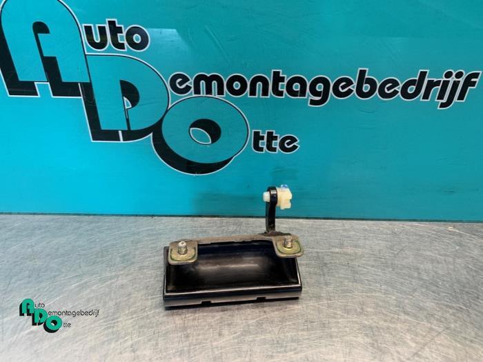 Poignée hayon d'un Mitsubishi Outlander (Outlander 03-) (NV, Autos : Pièces & Accessoires, Carrosserie & Tôlerie, Mitsubishi, Utilisé