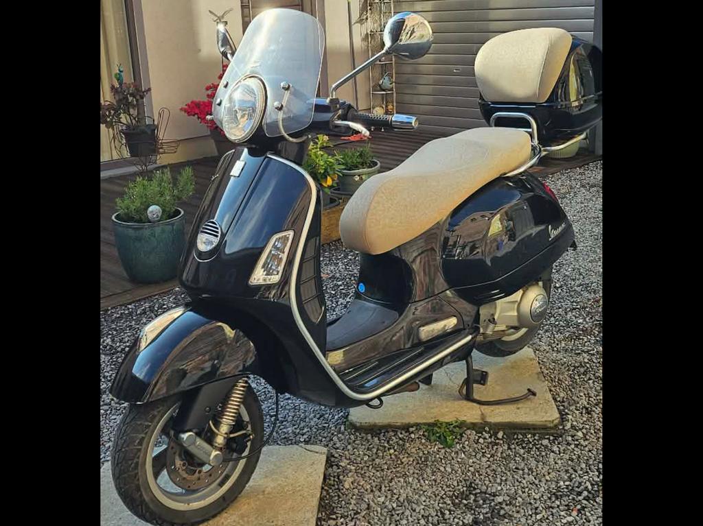 Vespa 125 gts