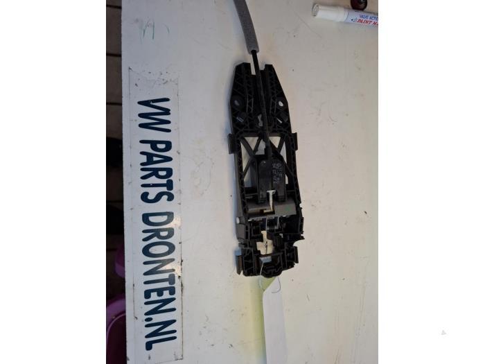 Poignée portière 4portes avant droite d'un Volkswagen Polo, Autos : Pièces & Accessoires, Volkswagen, -, 3 mois de garantie, Utilisé