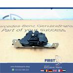 W118 CLA ACHTERKLEP VERGRENDELING SLOT MOTOR + HOUDER A20575, Utilisé, -, -, Enlèvement ou Envoi