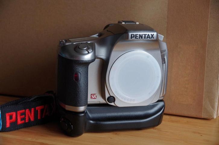 Boîtier d'appareil photo reflex numérique Pentax K200D, TV, Hi-fi & Vidéo, Appareils photo numériques, Comme neuf, Reflex miroir