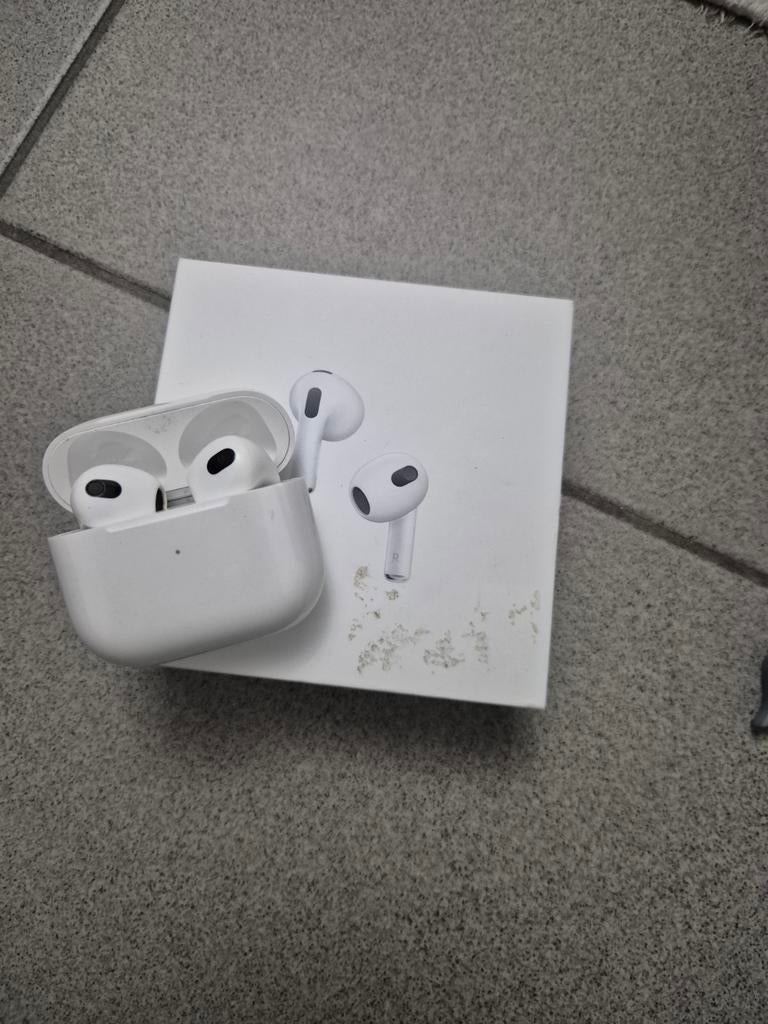 Apple AirPods (3rd generation), Audio, Tv en Foto, Hoofdtelefoons, Gebruikt, Draadloos, Ophalen, Overige merken