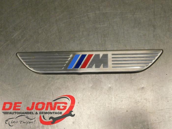 Bande décorative d'un BMW X5, Autos : Pièces & Accessoires, Carrosserie & Tôlerie, BMW, Utilisé, 3 mois de garantie, Enlèvement ou Envoi