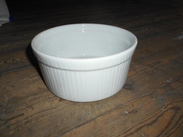 Witte vuurvaste kom, Huis en Inrichting, Keuken | Servies, Ophalen of Verzenden, Zo goed als nieuw