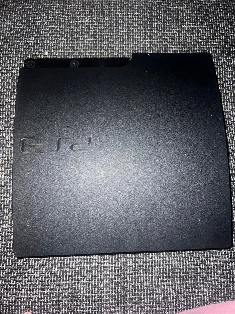 PlayStation 3 Slim (modèle CECH-3004A) + 4 jeux, Consoles de jeu & Jeux vidéo, Consoles de jeu | Sony PlayStation 3, Comme neuf