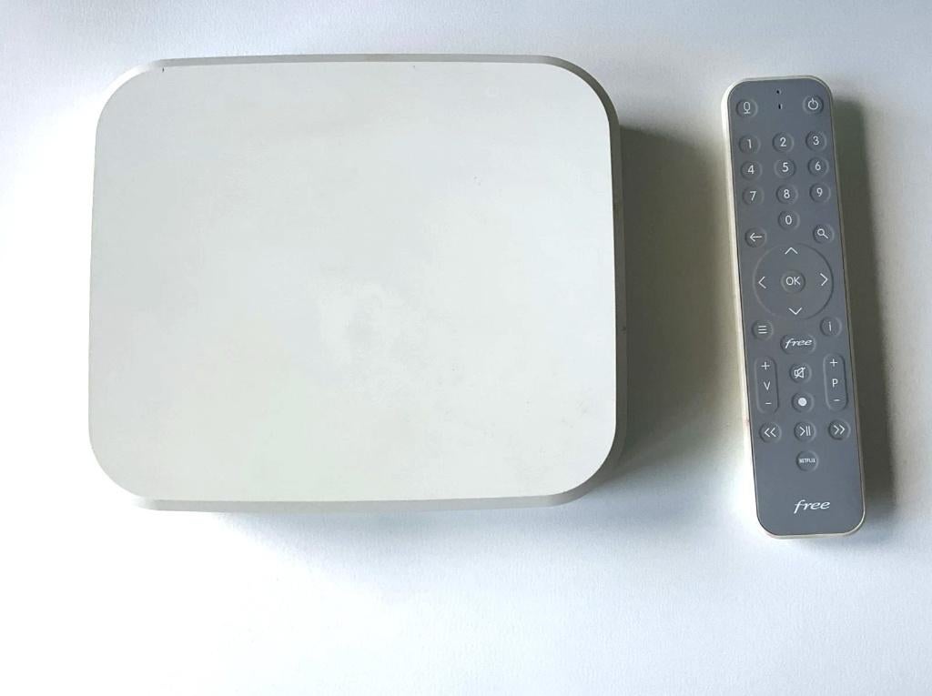 Gratis Freebox One delta v7 wifi ADSL-internetbox, Verzenden