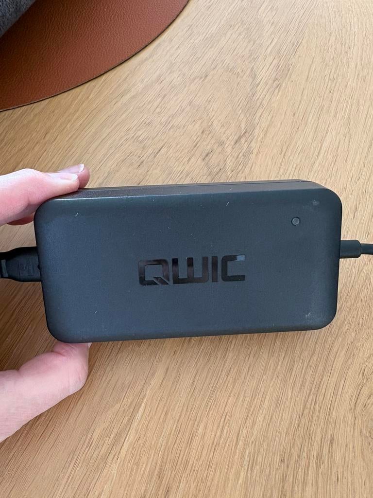 QWIC fietsaccu lader | 36V, Ophalen of Verzenden, Zo goed als nieuw