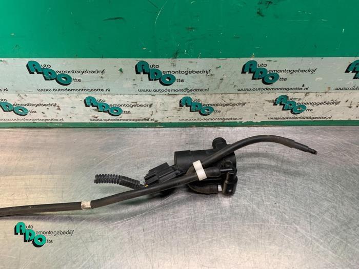 Pompe lave-glace avant d'un Volvo V50, Autos : Pièces & Accessoires, Vitres & Accessoires, Volvo, Utilisé, 3 mois de garantie