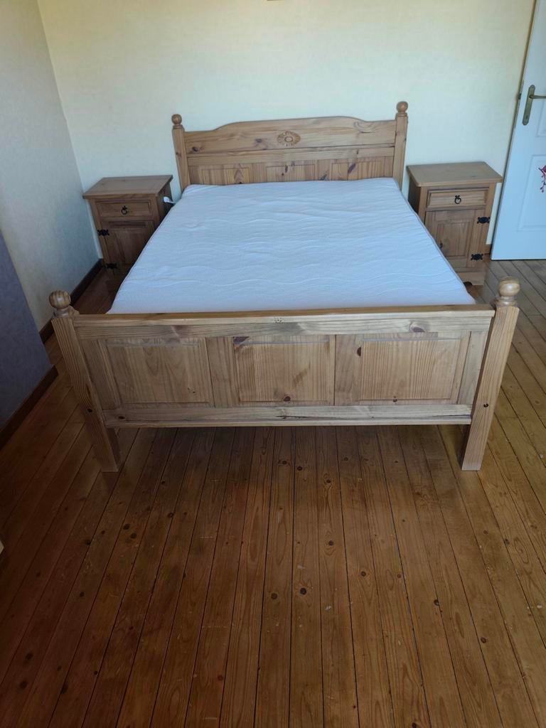 Lit 140x200 en pin massif avec 2 commodes, Enlèvement, 200 cm, Bois, Deux personnes