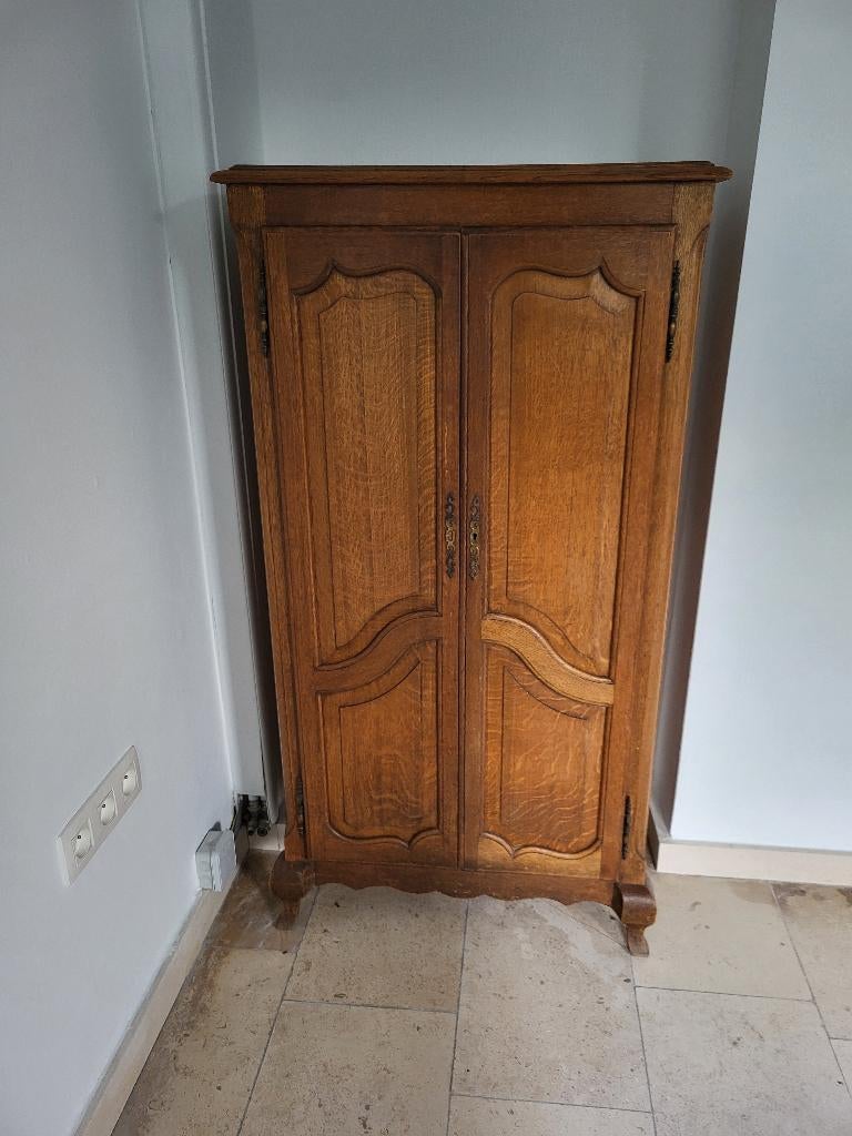 Armoire en chêne, Enlèvement