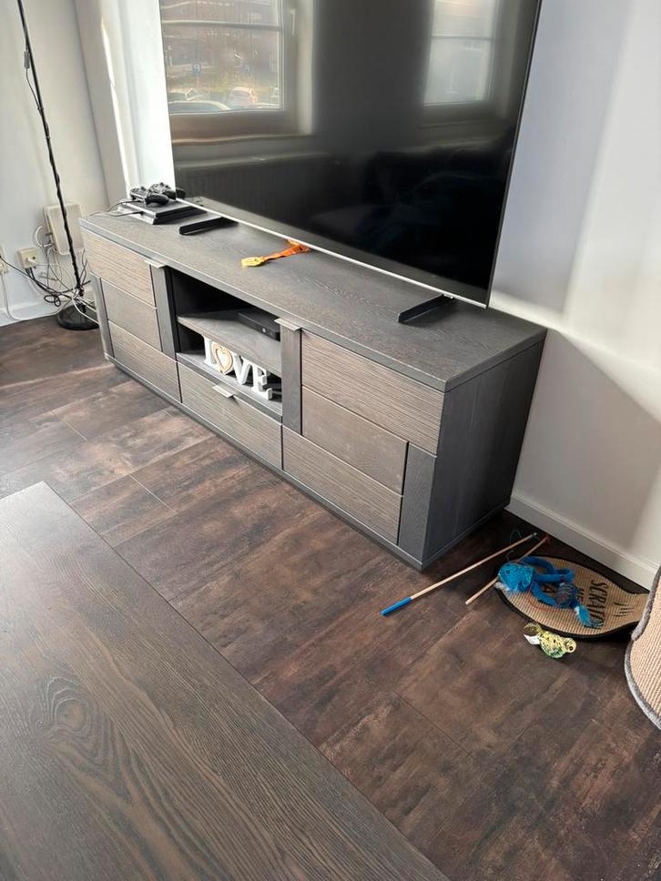 Te Koop Televisie kast + bijhorende salon tafel!, Huis en Inrichting, Kasten |Televisiemeubels, Zo goed als nieuw, Ophalen