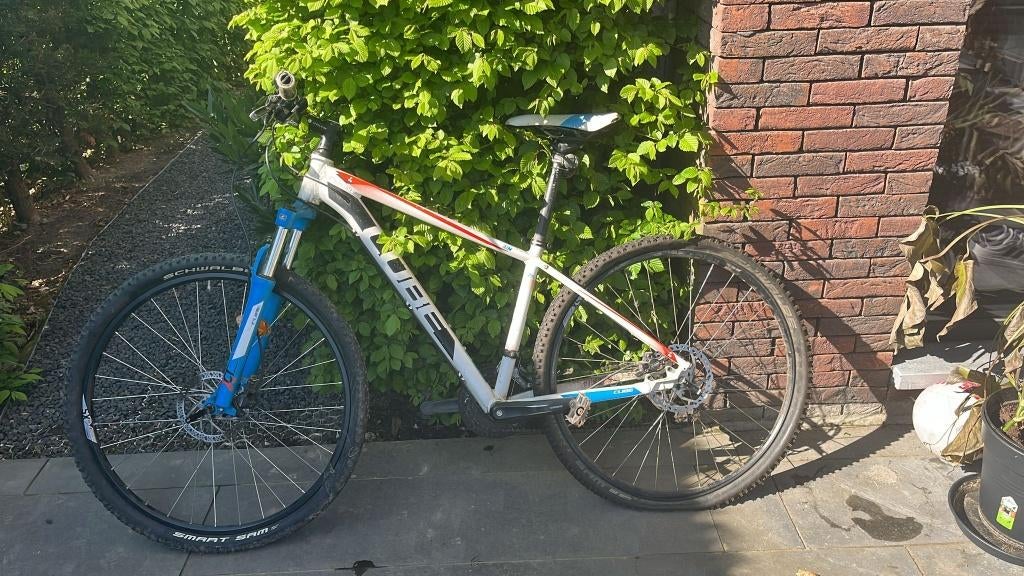 Vélo de montagne CUBE 27,5 pouces, Vélos & Vélomoteurs, Vélos | Vélos pour enfant, Utilisé, 20 pouces ou plus, Enlèvement