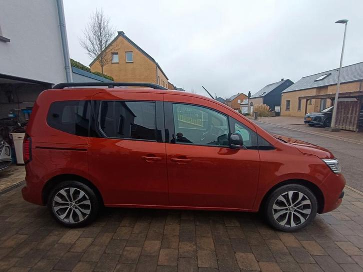 Renault Kangoo 1.3 TCe EDC TECHNO, Auto's, Renault, Particulier, Kangoo, Metaalkleur, Benzine
