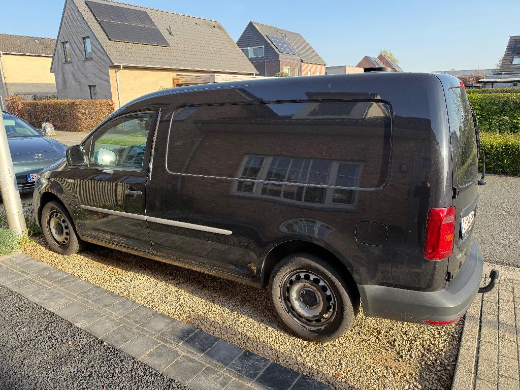 VW Caddy maxi, Autos, Camionnettes & Utilitaires, Cruise Control, 2 places, Entretenue par le concessionnaire, Noir