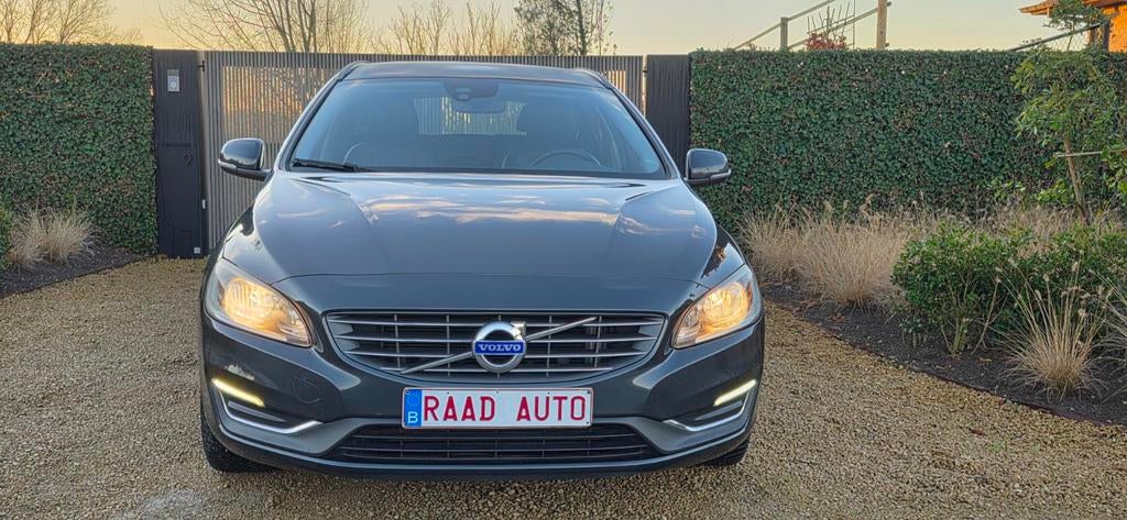 Volvo V60 _ 2.0 _ 88kw / 1ère main _ 12 mois de garantie !, Autos, Volvo, Entreprise, Achat, V60, Diesel, Euro 6, Break, 5 portes
