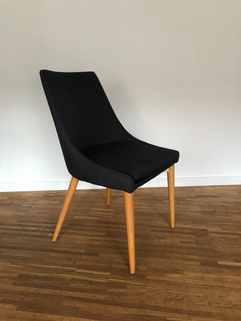 Deux chaises en bois/Deux chaises en bois, Enlèvement, Comme neuf, Tissus, Deux