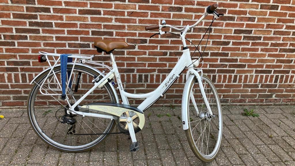 Meisjes/dames fiets lavenir eclips, Fietsen en Brommers, Gebruikt, Velgrem, Versnellingen, Ophalen