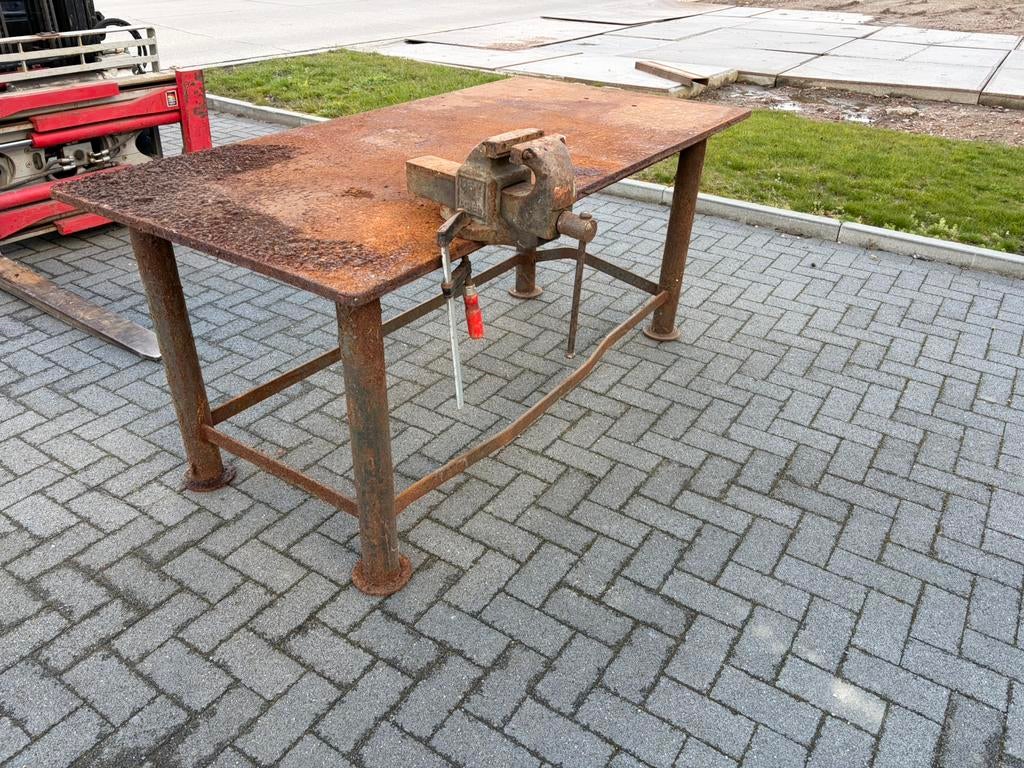 Metalen werkbank, Ophalen, Zo goed als nieuw