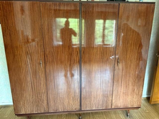 Kledingkast, Ophalen, Met deur(en), Gebruikt, 150 tot 200 cm