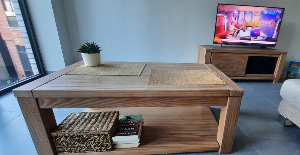 Tv kast en salontafel, Enlèvement